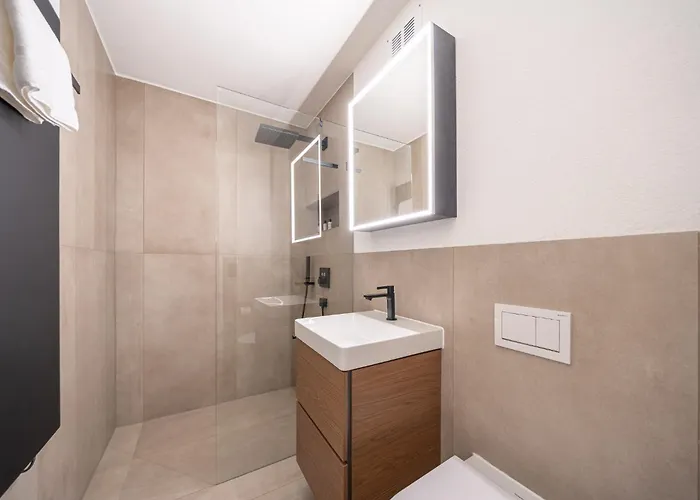 Apartamento Eden C By Vacations, Exklusive Mit Terrasse & Parkplatz Im Zentrum *